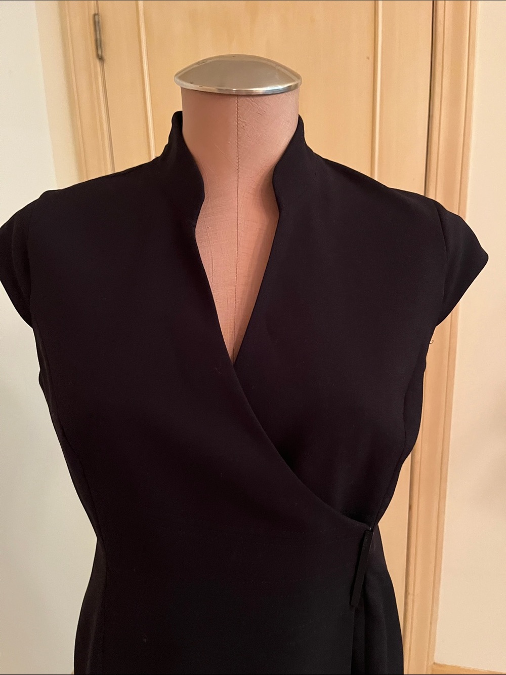 CALVIN KLEIN Career Cap SLV Wrap Detail Pop-Up V-Neck Black Sheath Dress SZ 6P - Picture 8 of 16